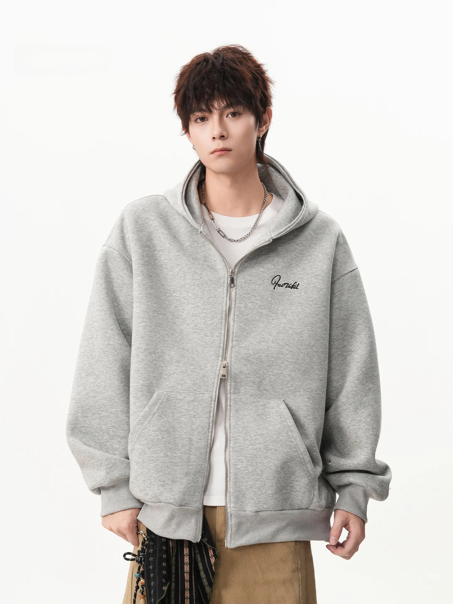 Мужской утепленный кардиган-худи оверсайз с вышивкой, осенне-зимний, в американском стиле, повседневный, свободный крой
Мужской утепленный кардиган-худи оверсайз с вышивкой, осенне-зимний, в американском стиле, повседневный, свободный крой