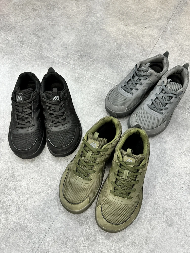 Ultra Comfortable Outdoor Men's Sports Shoes Breathable Mesh Wide Head Running Shoes Fashionable Casual Shoes for Autumn Winter
Ultra Comfortable Outdoor Men's Sports Shoes Breathable Mesh Wide Head Running Shoes Fashionable Casual Shoes for Autumn Winter