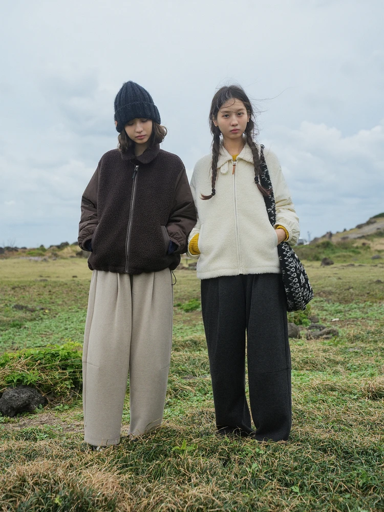 Новая женская зимняя куртка Botanique Plant Science из хлопка с вставками из овечьей шерсти, длинный рукав, на молнии
Новая женская зимняя куртка Botanique Plant Science из хлопка с вставками из овечьей шерсти, длинный рукав, на молнии