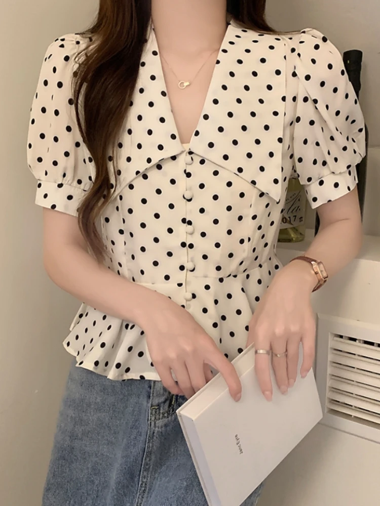 Summer Women's Bubble Sleeve V-Neck Chiffon Shirt Waist-Cinching Polka Dot Short-Sleeved Doll Collar Top plus Size Fashion
Summer Women's Bubble Sleeve V-Neck Chiffon Shirt Waist-Cinching Polka Dot Short-Sleeved Doll Collar Top plus Size Fashion