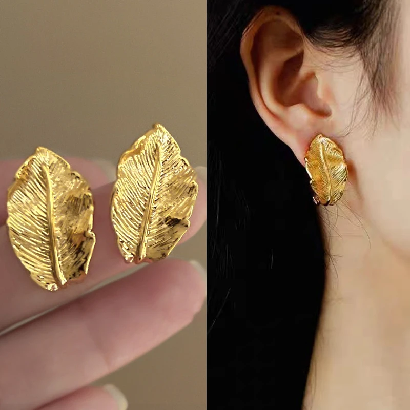 Vintage Textured Leaf Stud Earrings Metal 18K Gold Plated Lxuury Design Leaves Drop Earrings For Women Girls Party Jewelry Gifts
Vintage Textured Leaf Stud Earrings Metal 18K Gold Plated Lxuury Design Leaves Drop Earrings For Women Girls Party Jewelry Gifts