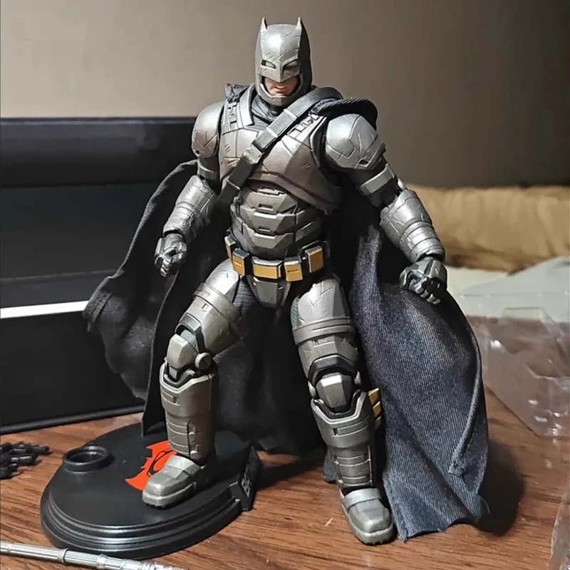 Fondjoy DC Batman BVS Heavy Armor Batman 1/9 Action Figure Batman Movie Character Limited Head Sculpt Model Collect Boys Gift
Fondjoy DC Batman BVS Heavy Armor Batman 1/9 Action Figure Batman Movie Character Limited Head Sculpt Model Collect Boys Gift