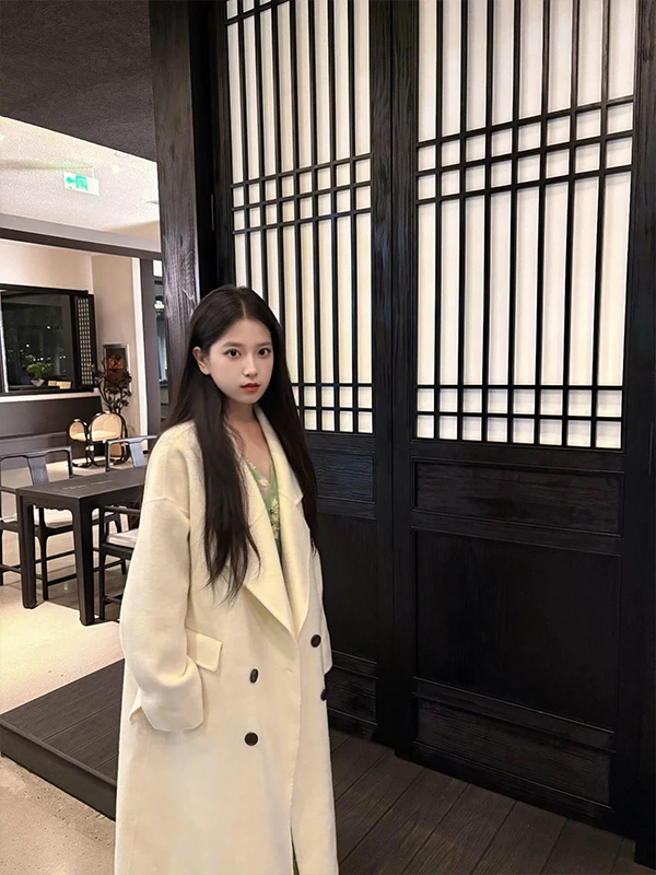 Thiened Double-Faced Camere Coat for Women Winter 2025 Faionable Korean Sle Long Sve Warm Casual Commute Outerwear
Thiened Double-Faced Camere Coat for Women Winter 2025 Faionable Korean Sle Long Sve Warm Casual Commute Outerwear