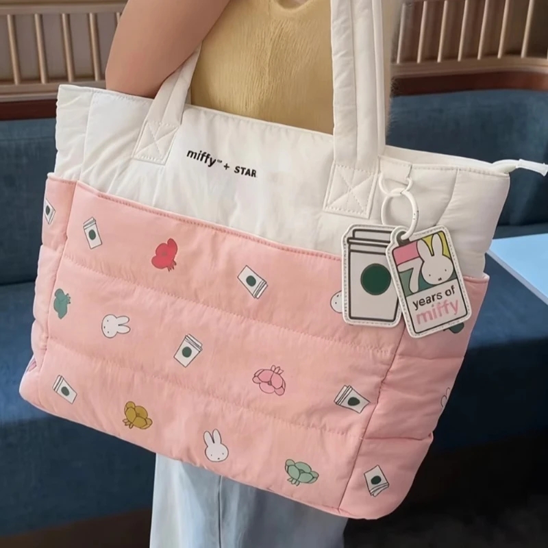 New Printed Miffy Rabbit Zipper Style Large Capacity Fashionable and Good-looking Casual Handbag Shoulder Bag Out Shopping Bag
New Printed Miffy Rabbit Zipper Style Large Capacity Fashionable and Good-looking Casual Handbag Shoulder Bag Out Shopping Bag