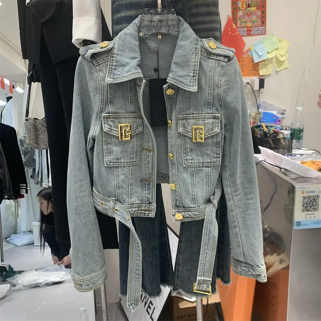 Spring 2024 Casual Denim Jaet Women's Sle Single Button High Waist Slim Fit Versatile ort Outerwear Faion Set
Spring 2024 Casual Denim Jaet Women's Sle Single Button High Waist Slim Fit Versatile ort Outerwear Faion Set
