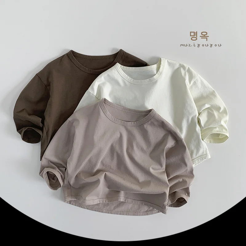 Basic T-shirt 2025 New Children's Loose Long Sleeved for Boys and Girls Solid Color Round Neck Base Shirt for Spring Wear
Basic T-shirt 2025 New Children's Loose Long Sleeved for Boys and Girls Solid Color Round Neck Base Shirt for Spring Wear