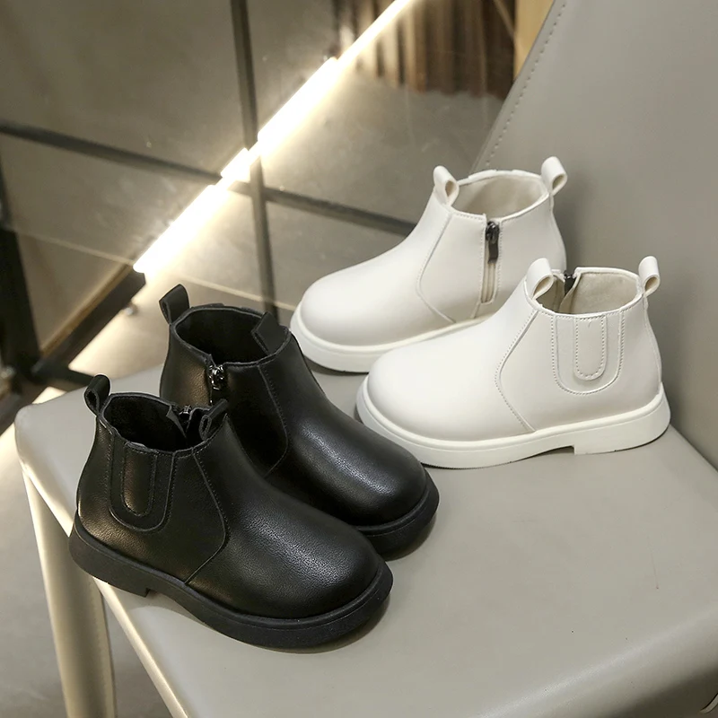 Winter children's short boots multifunctional ankle boots, side zipper 2025 fashionable girls' leather boots, soft sole
Winter children's short boots multifunctional ankle boots, side zipper 2025 fashionable girls' leather boots, soft sole