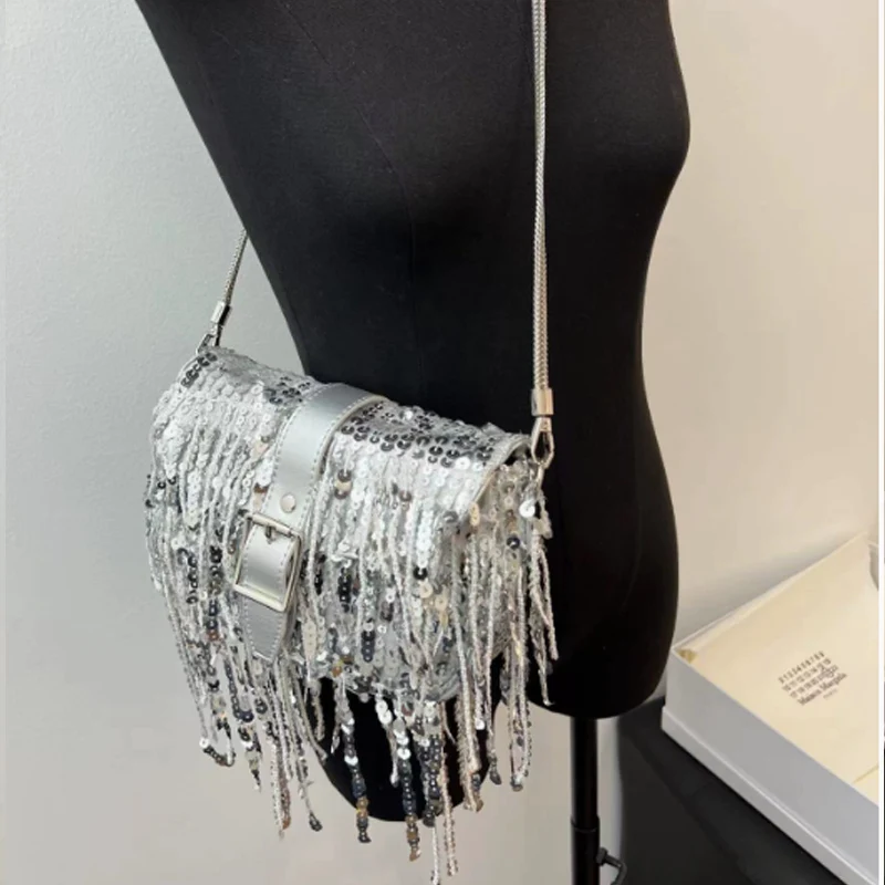 Luxury Bead Sparkling tassel Lock Small Square Bag Banquet Bag 2025 New Women's Bag Single Shoulder Crossbody Bag
Luxury Bead Sparkling tassel Lock Small Square Bag Banquet Bag 2025 New Women's Bag Single Shoulder Crossbody Bag