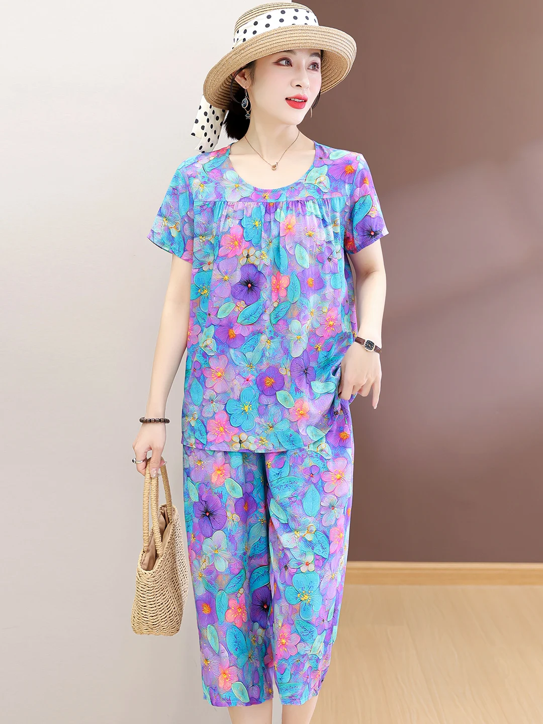Summer Floral Print Cotton Silk Loose Casual Home Wear Two-Piece Set for Mom Comfortable Breathable Women's Clothing
Summer Floral Print Cotton Silk Loose Casual Home Wear Two-Piece Set for Mom Comfortable Breathable Women's Clothing