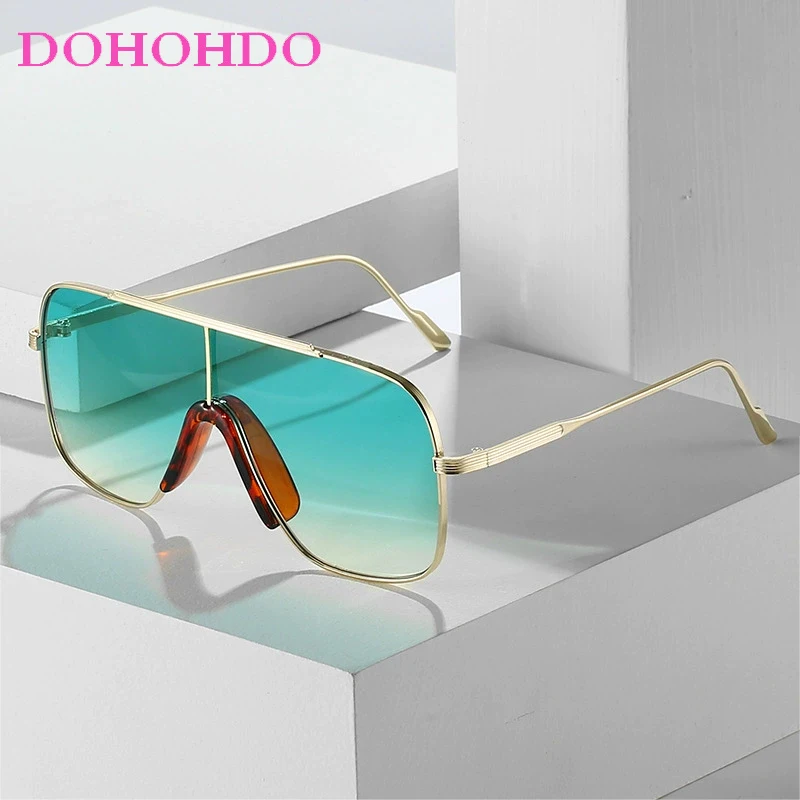 Vintage One Piece Sunglasses For Women Men Fashion Brand Designer Oversized Punk Eyeglasses Outdoors Driving Shades Unisex UV400
Vintage One Piece Sunglasses For Women Men Fashion Brand Designer Oversized Punk Eyeglasses Outdoors Driving Shades Unisex UV400