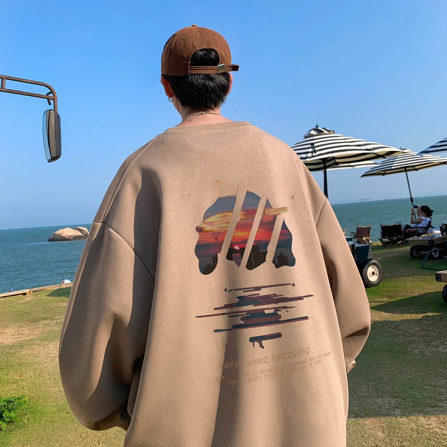 Khaki round Ne Sweatirt Men's Spring Autumn Loose American Sle Long Sve Jaet for Teenagers Casual Comfortable Top
Khaki round Ne Sweatirt Men's Spring Autumn Loose American Sle Long Sve Jaet for Teenagers Casual Comfortable Top