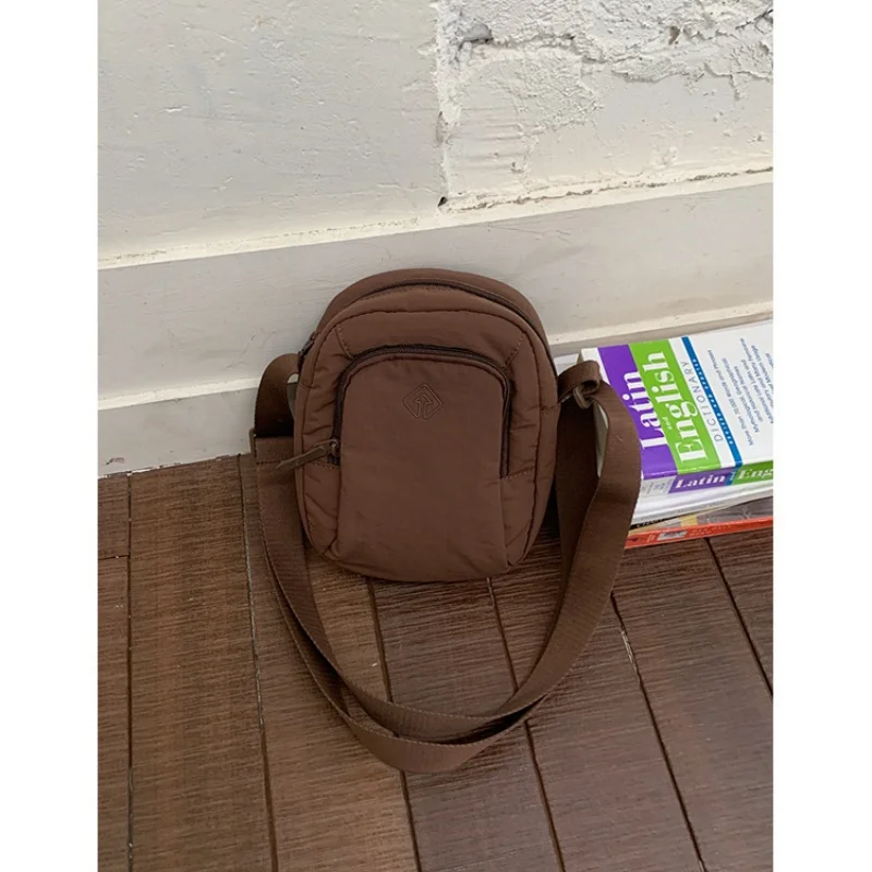 Portable Crossbody Sling Bag for Women, Compact Phone Shoulder Purse for Outdoor & Daily
Portable Crossbody Sling Bag for Women, Compact Phone Shoulder Purse for Outdoor & Daily