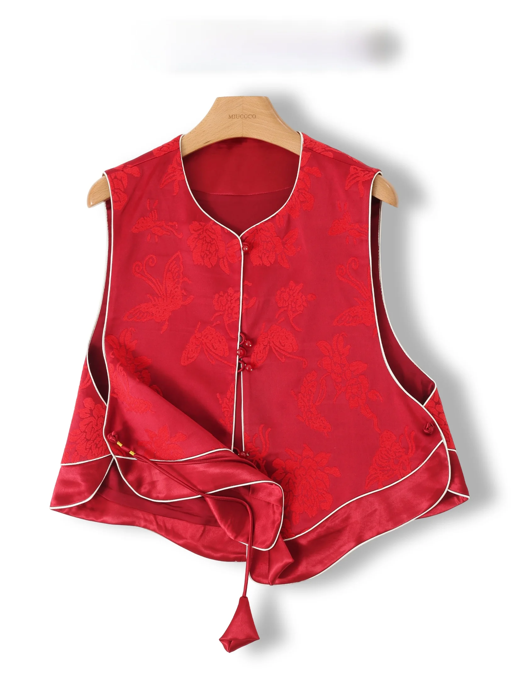 New Chinese Style Women's Vest Top Quality Embroidery Heavy Industry Trend Backless Summer Crop Top round Neck Loose Fit
New Chinese Style Women's Vest Top Quality Embroidery Heavy Industry Trend Backless Summer Crop Top round Neck Loose Fit