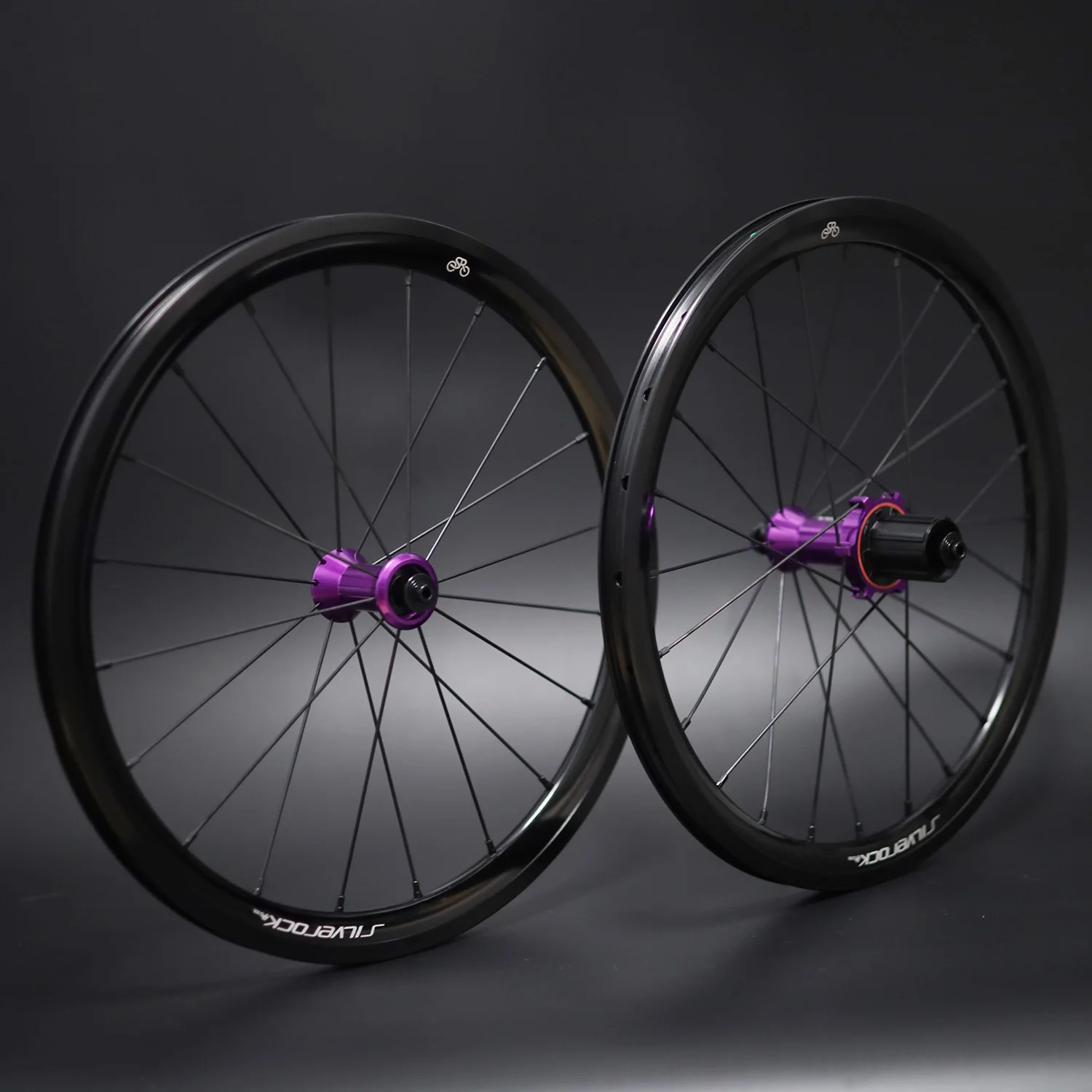 SILVEROCK XR240 Легкосплавные колеса 18 дюймов 355 20 дюймов 406 451 Тормозной суппорт 11 скоростей 24 мм для складного велосипеда Велосипедная колесная пара Minivelo
SILVEROCK XR240 Легкосплавные колеса 18 дюймов 355 20 дюймов 406 451 Тормозной суппорт 11 скоростей 24 мм для складного велосипеда Велосипедная колесная пара Minivelo