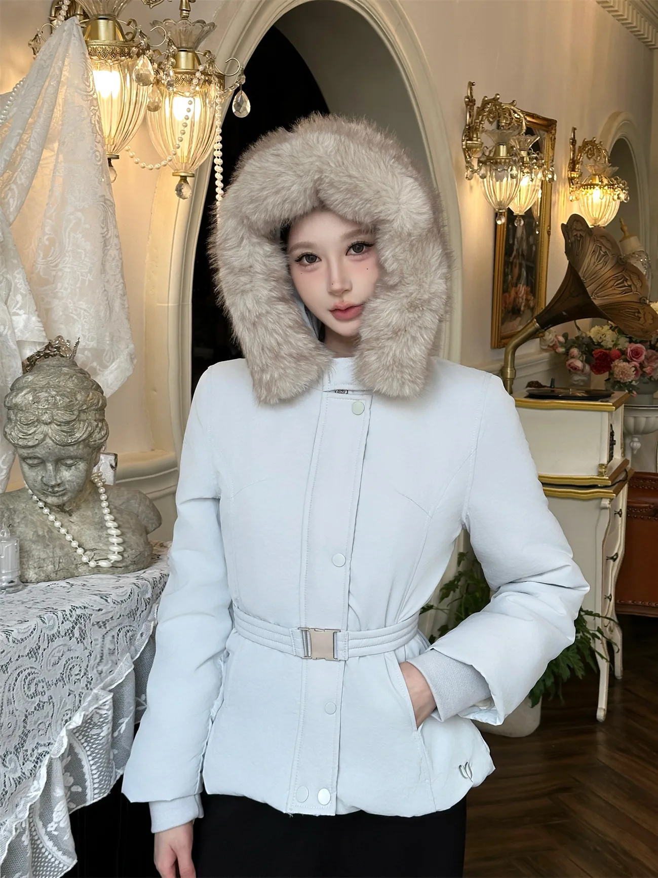 Mint Green Thickened down Jacket with Belt Waist Shaping Winter Snow Skiing Outerwear Coat for Young Women Commute Style
Mint Green Thickened down Jacket with Belt Waist Shaping Winter Snow Skiing Outerwear Coat for Young Women Commute Style