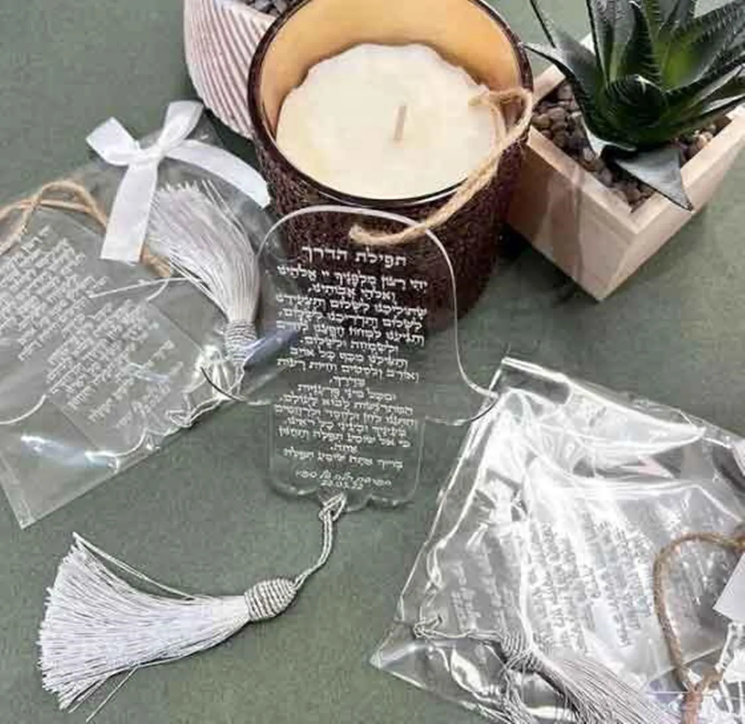 New Design Palm Shape Laser Cut Bar Mitzvah Acrylic Gift Card Handing in The Car with Rope Personalize Small Road Prayer Card
New Design Palm Shape Laser Cut Bar Mitzvah Acrylic Gift Card Handing in The Car with Rope Personalize Small Road Prayer Card