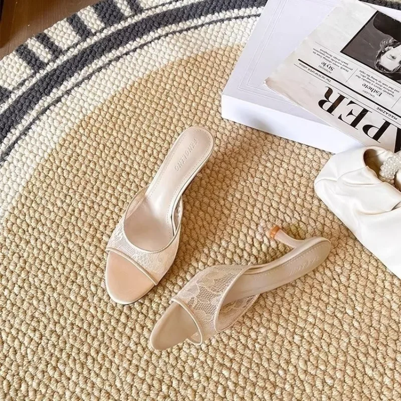 Women's High Heeled Slippers Summer Breathable Mesh Cool Slippers Temperament Women Stiletto High-heeled Sandals Sandalias Mujer
Women's High Heeled Slippers Summer Breathable Mesh Cool Slippers Temperament Women Stiletto High-heeled Sandals Sandalias Mujer