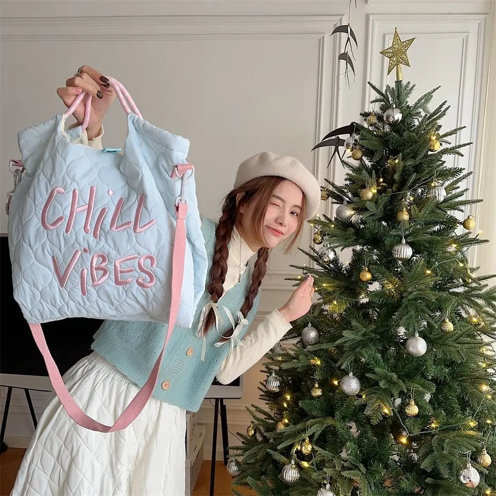 Large Capacity Drawstring Puffer Tote Bag Embroidery All-match Nylon Padded Tote Bag Korean Style Candy Color
Large Capacity Drawstring Puffer Tote Bag Embroidery All-match Nylon Padded Tote Bag Korean Style Candy Color