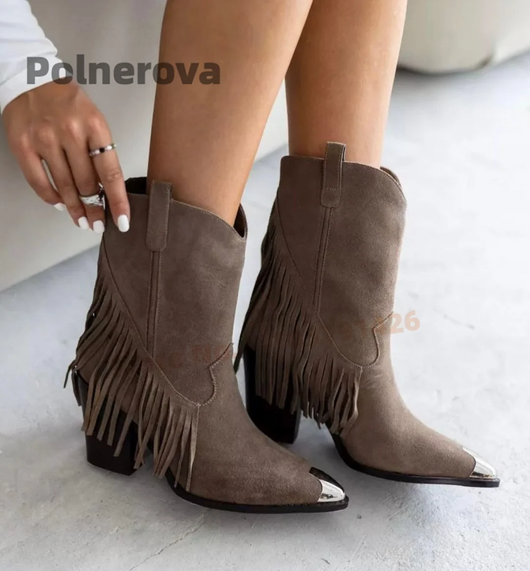 Metal Toe Tassel Ankle Boots for Women Retro Pointed Toe Chunky Heels Boots Solid Color Slip On Western Boots Lady Shoes
Metal Toe Tassel Ankle Boots for Women Retro Pointed Toe Chunky Heels Boots Solid Color Slip On Western Boots Lady Shoes