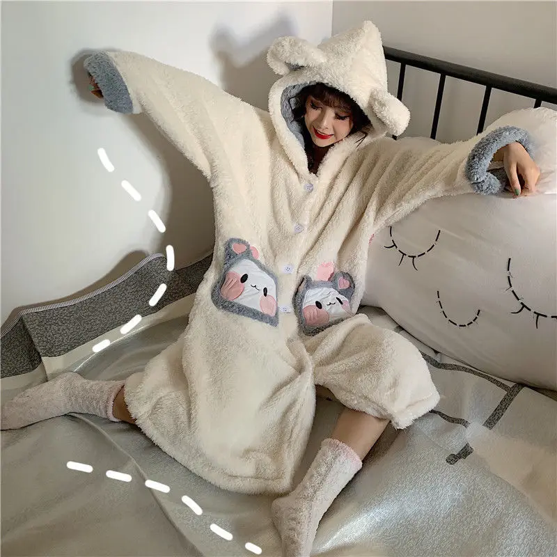 Female Flannel Long Robe Sleepwear Winter Coral Fleece Cute Cartoon Bathrobe Nightgown Thickened Warm Loose Home Wear Nightwear
Female Flannel Long Robe Sleepwear Winter Coral Fleece Cute Cartoon Bathrobe Nightgown Thickened Warm Loose Home Wear Nightwear