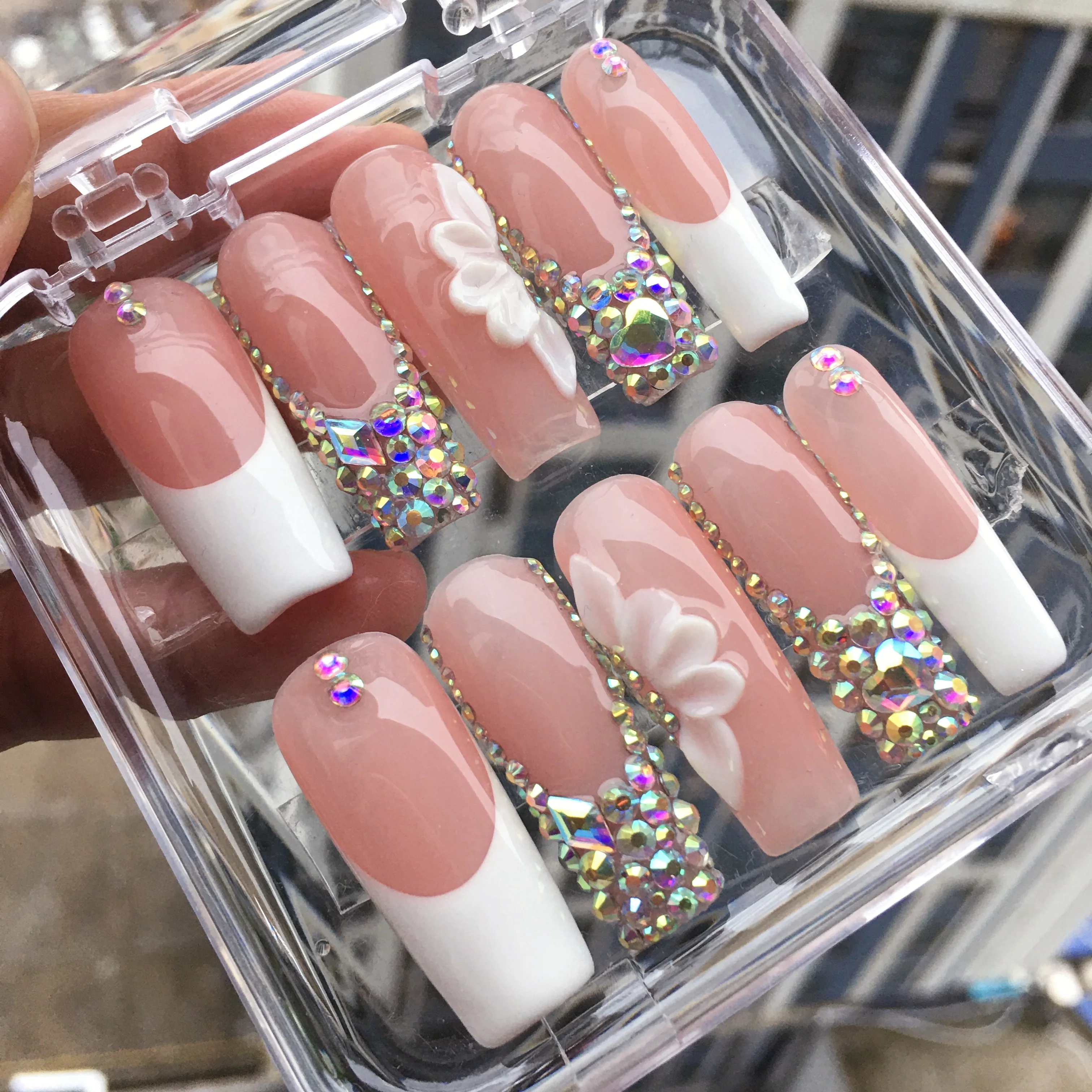 Wholesale Spring Style High Quality Gel Wear Nail Luxury Rhinestone False Nail Handmade Press on Nails
Wholesale Spring Style High Quality Gel Wear Nail Luxury Rhinestone False Nail Handmade Press on Nails