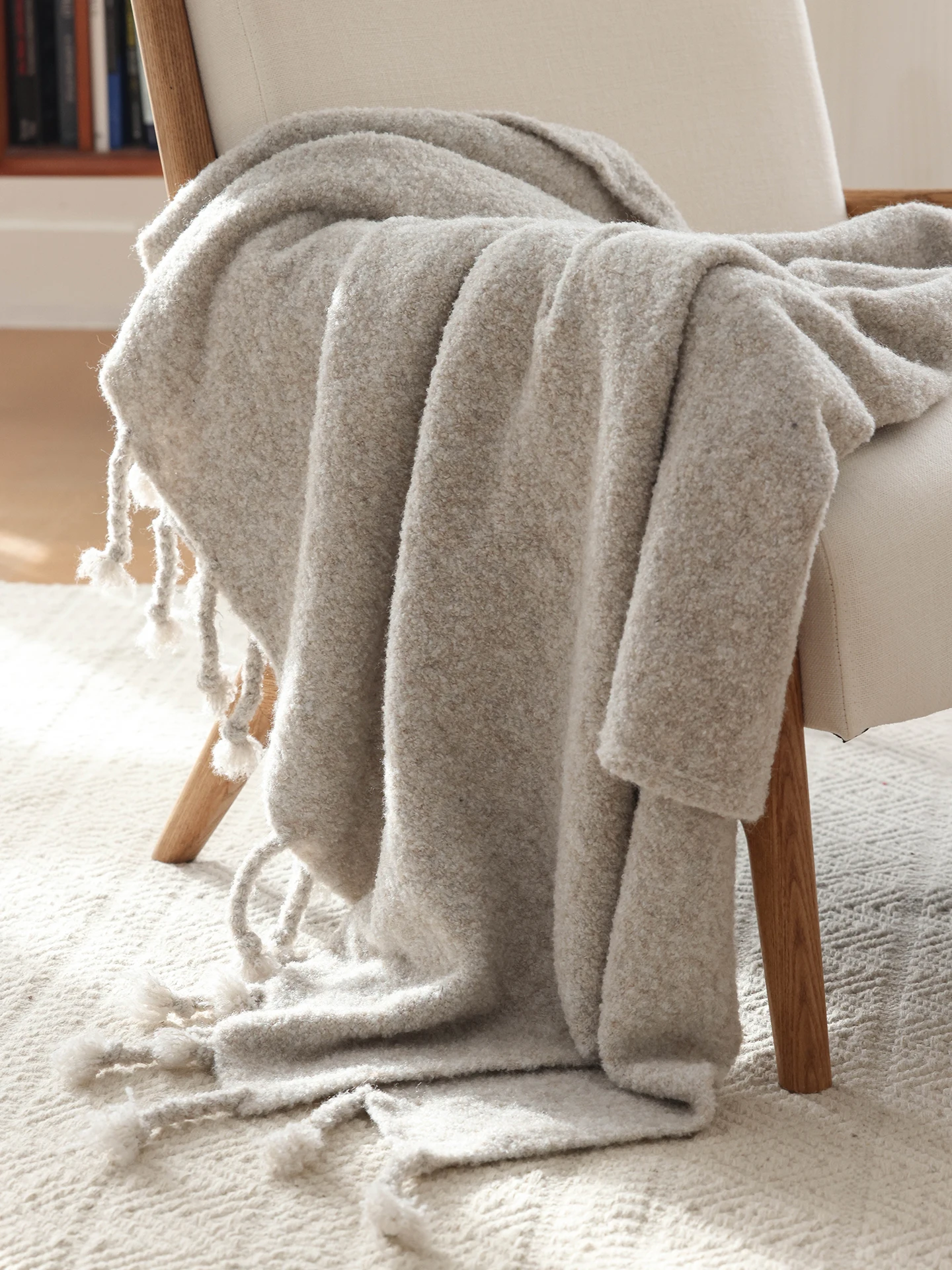 Thickened Knitted Woolen Material Throw Blanket Casual Style Sofa Decorative Cover Blanket Sample Room Drape Soft Decoration
Thickened Knitted Woolen Material Throw Blanket Casual Style Sofa Decorative Cover Blanket Sample Room Drape Soft Decoration