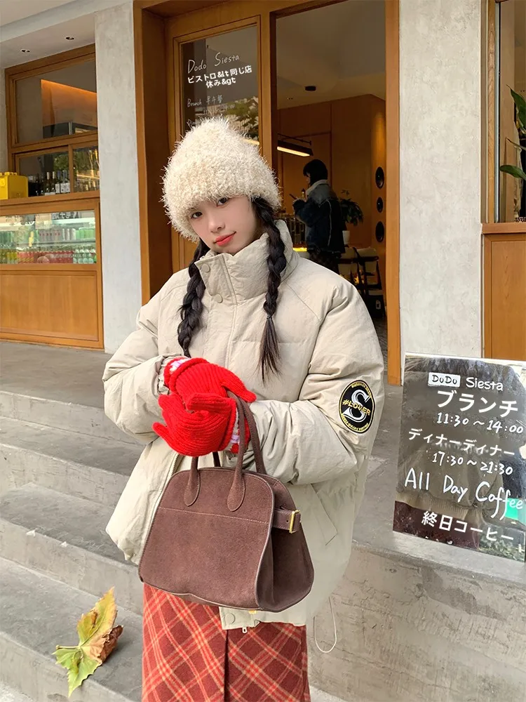 Nidiblack Winter Thickened Cotton Jacket Stand Collar Bread Style Women's Fashionable Outerwear Street Style Long Sleeve Zipper
Nidiblack Winter Thickened Cotton Jacket Stand Collar Bread Style Women's Fashionable Outerwear Street Style Long Sleeve Zipper