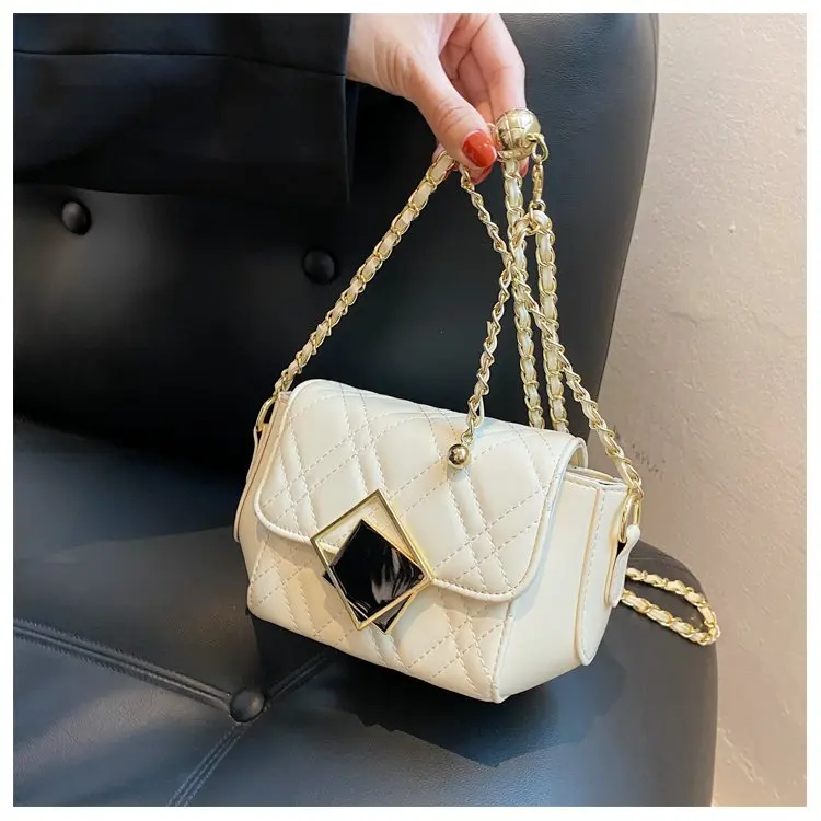 Женская модная сумка-кроссбоди 2026 года, новинка, маленькая квадратная, с цепочкой, в европейском и американском стиле, с ромбовидным дизайном, универсальная, премиум-класса
Женская модная сумка-кроссбоди 2026 года, новинка, маленькая квадратная, с цепочкой, в европейском и американском стиле, с ромбовидным дизайном, универсальная, премиум-класса