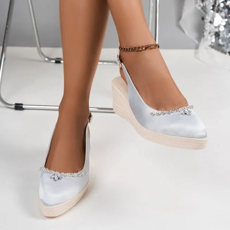 Shoes Female 2025 New Closed Toe Women's Sandals Fashion Crystal Casual Buckle Strap Summer Plus Size Best Seller Wedge Sandals
Shoes Female 2025 New Closed Toe Women's Sandals Fashion Crystal Casual Buckle Strap Summer Plus Size Best Seller Wedge Sandals