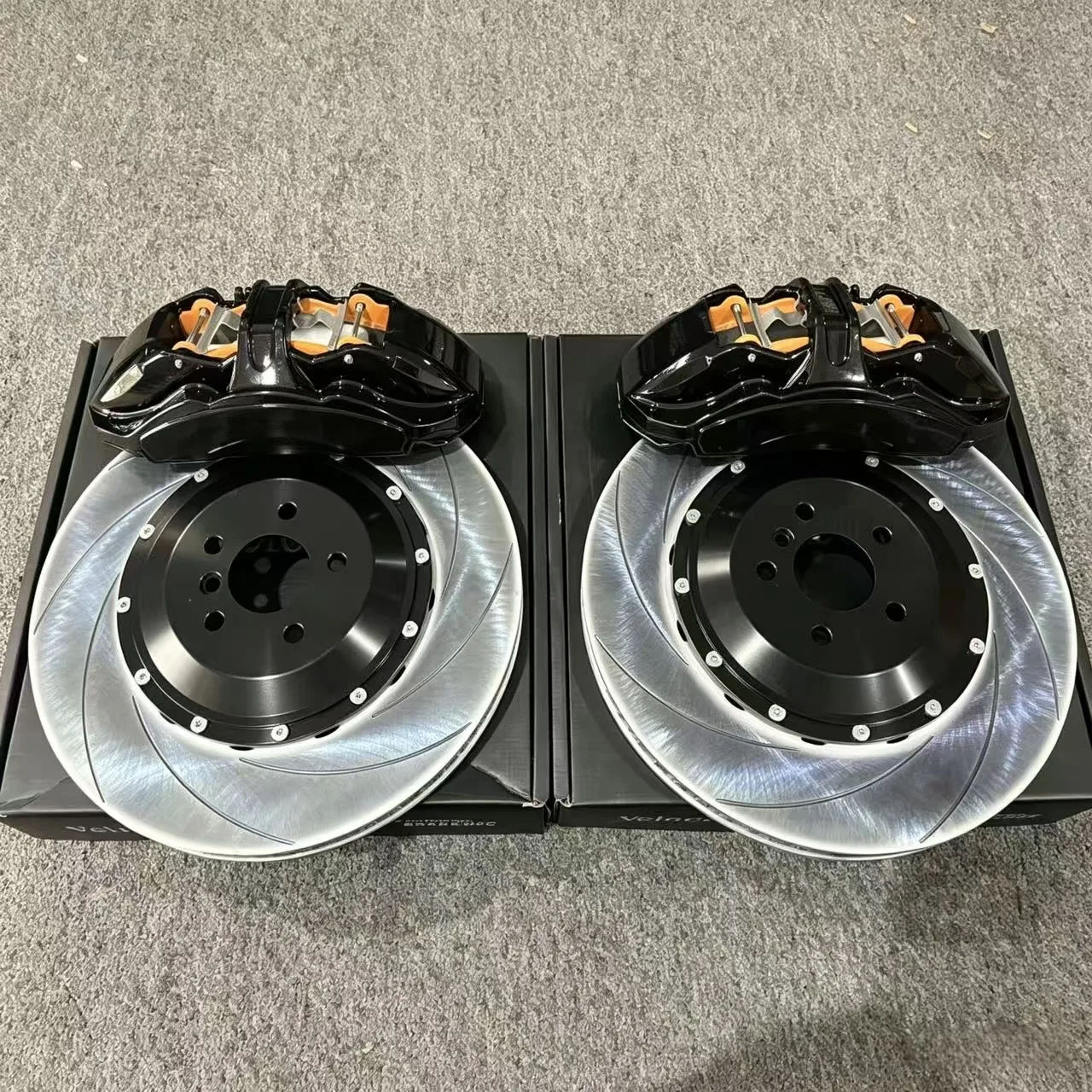 High Performance Big Brake Kit 6 Piston GT350 Auto Brake System18 Inch Wheels 355mm for A4 A5 A6 A7 A8 Q5 X3 G08 X5 L7
High Performance Big Brake Kit 6 Piston GT350 Auto Brake System18 Inch Wheels 355mm for A4 A5 A6 A7 A8 Q5 X3 G08 X5 L7