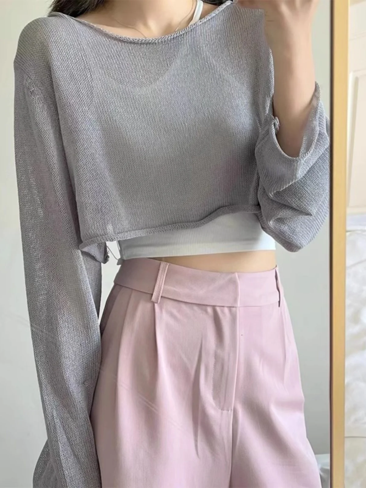 Ice Silk Sun Protection Knitted Top Women's Long Sleeve Thin Summer Loose Belly Button Short Cover up Long Sleeve Outerwear
Ice Silk Sun Protection Knitted Top Women's Long Sleeve Thin Summer Loose Belly Button Short Cover up Long Sleeve Outerwear