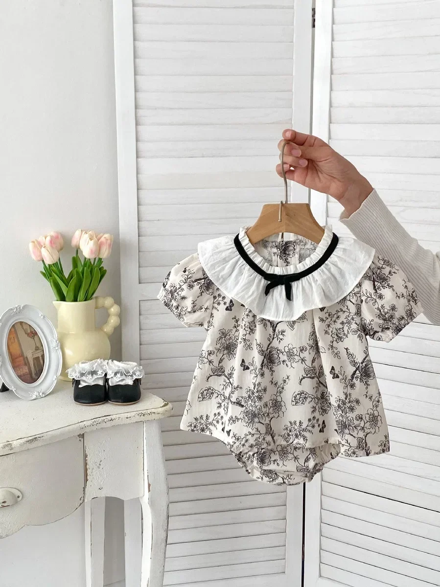 2025 Summer Baby Girl Clothing Set 0-3Years Newborn Kids Short Sleeve Bow Flower Print Tops+Bloomers Shorts 2PCS Outfits Clothes
2025 Summer Baby Girl Clothing Set 0-3Years Newborn Kids Short Sleeve Bow Flower Print Tops+Bloomers Shorts 2PCS Outfits Clothes
