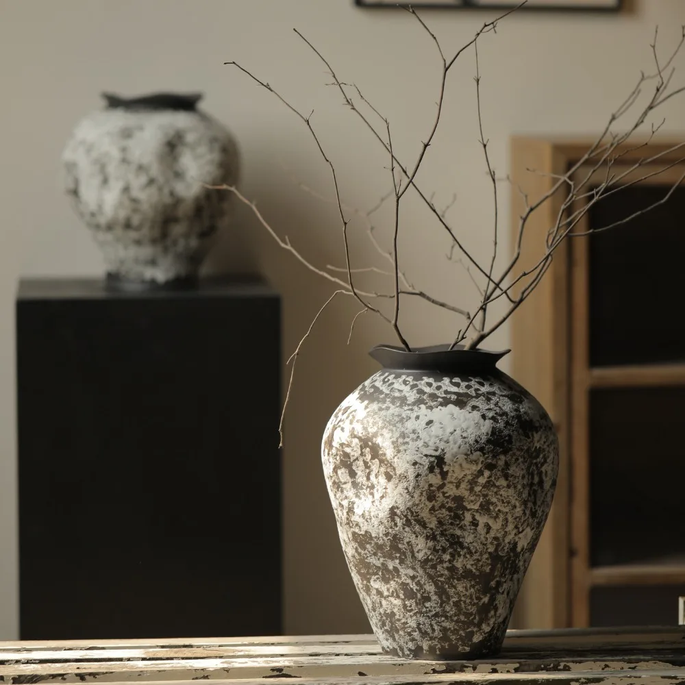 Wabi Sabi Wind Ceramic Vase Chinese Zen Coarse Pottery Pot Home Desktop Decoration Flower Arrangement Ceramic Vase
Wabi Sabi Wind Ceramic Vase Chinese Zen Coarse Pottery Pot Home Desktop Decoration Flower Arrangement Ceramic Vase