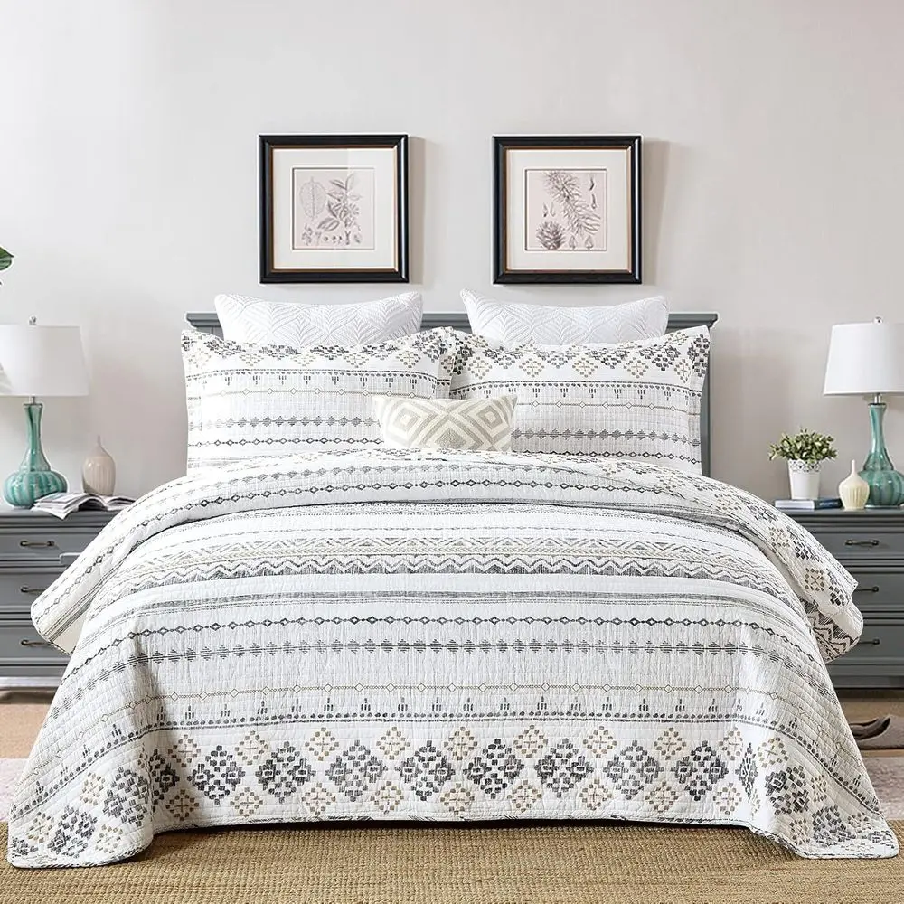 King Size Cotton Boho Quilt Set, Reversible Striped Bedspread, Lightweight All-Season Bedding, White/Grey, 3-Piece
King Size Cotton Boho Quilt Set, Reversible Striped Bedspread, Lightweight All-Season Bedding, White/Grey, 3-Piece