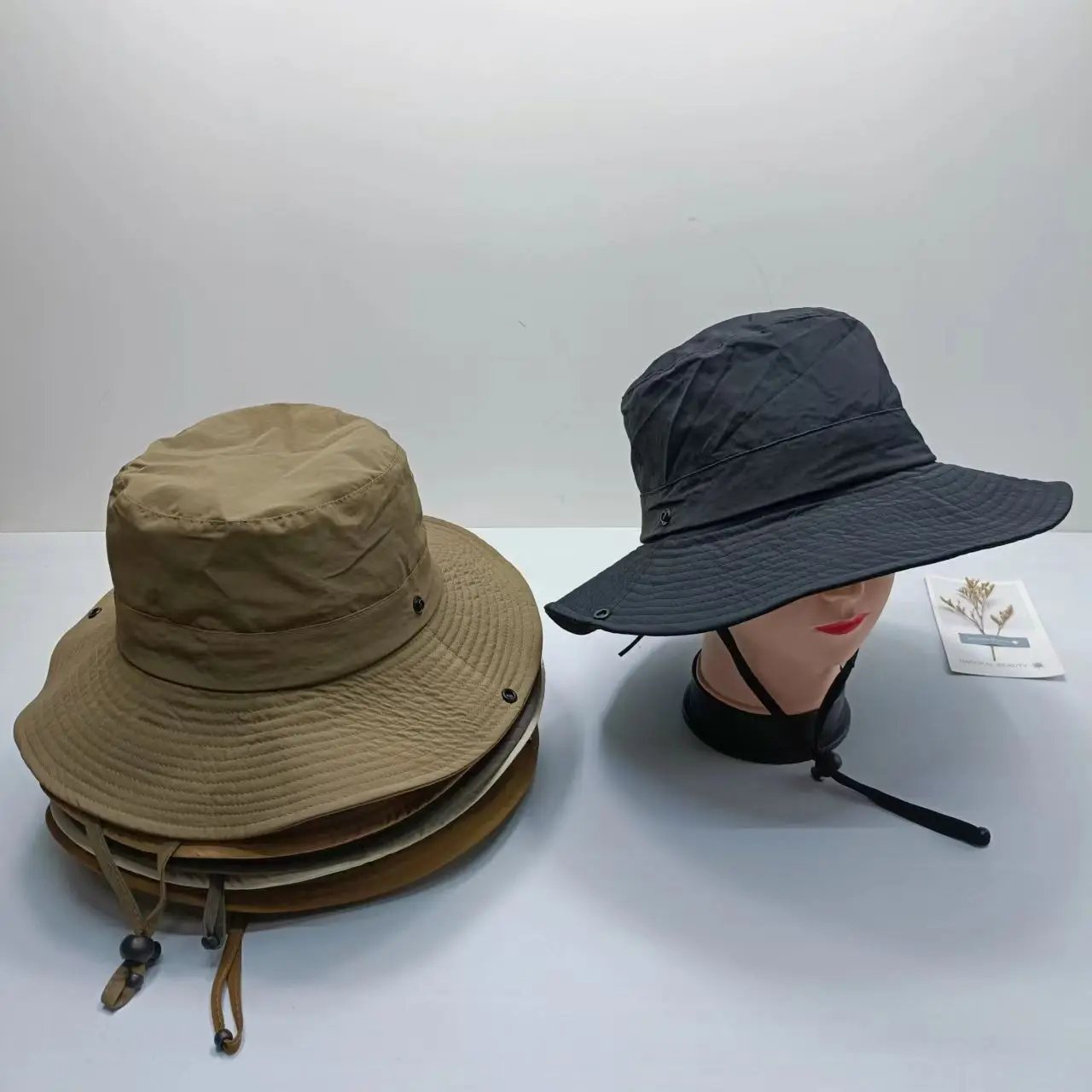 New Fashion Summer Bucket Hat Cowboy Men Outdoor Fishing Hiking Beach Hats Mesh Breathable Anti UV Sun Cap Large Wide Brim
New Fashion Summer Bucket Hat Cowboy Men Outdoor Fishing Hiking Beach Hats Mesh Breathable Anti UV Sun Cap Large Wide Brim