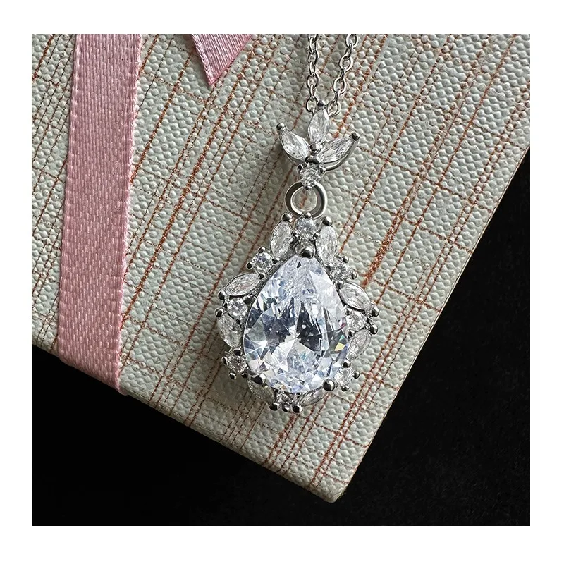 Pendant Jewelry Foreign Trade New Product Launch Popular Zircon Necklace Women's Street Shot Small Fresh Necklace
Pendant Jewelry Foreign Trade New Product Launch Popular Zircon Necklace Women's Street Shot Small Fresh Necklace