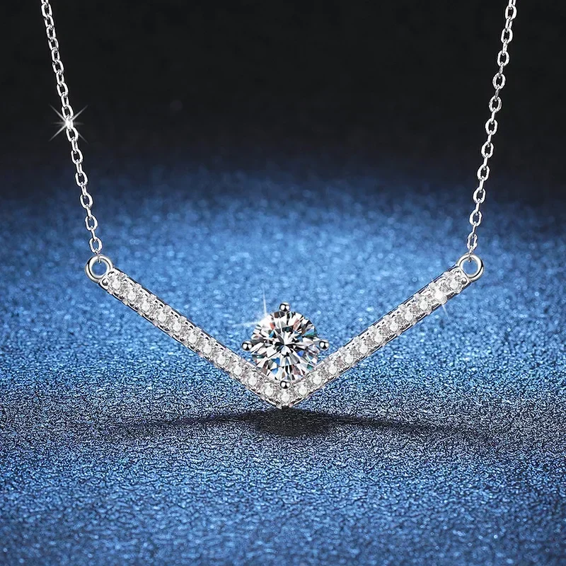 V-shaped Necklace 925 Sterling Silver 1ct D Color Moissanite Pendant Necklace For Women Sparkling Wedding Party Fine Jewelry
V-shaped Necklace 925 Sterling Silver 1ct D Color Moissanite Pendant Necklace For Women Sparkling Wedding Party Fine Jewelry