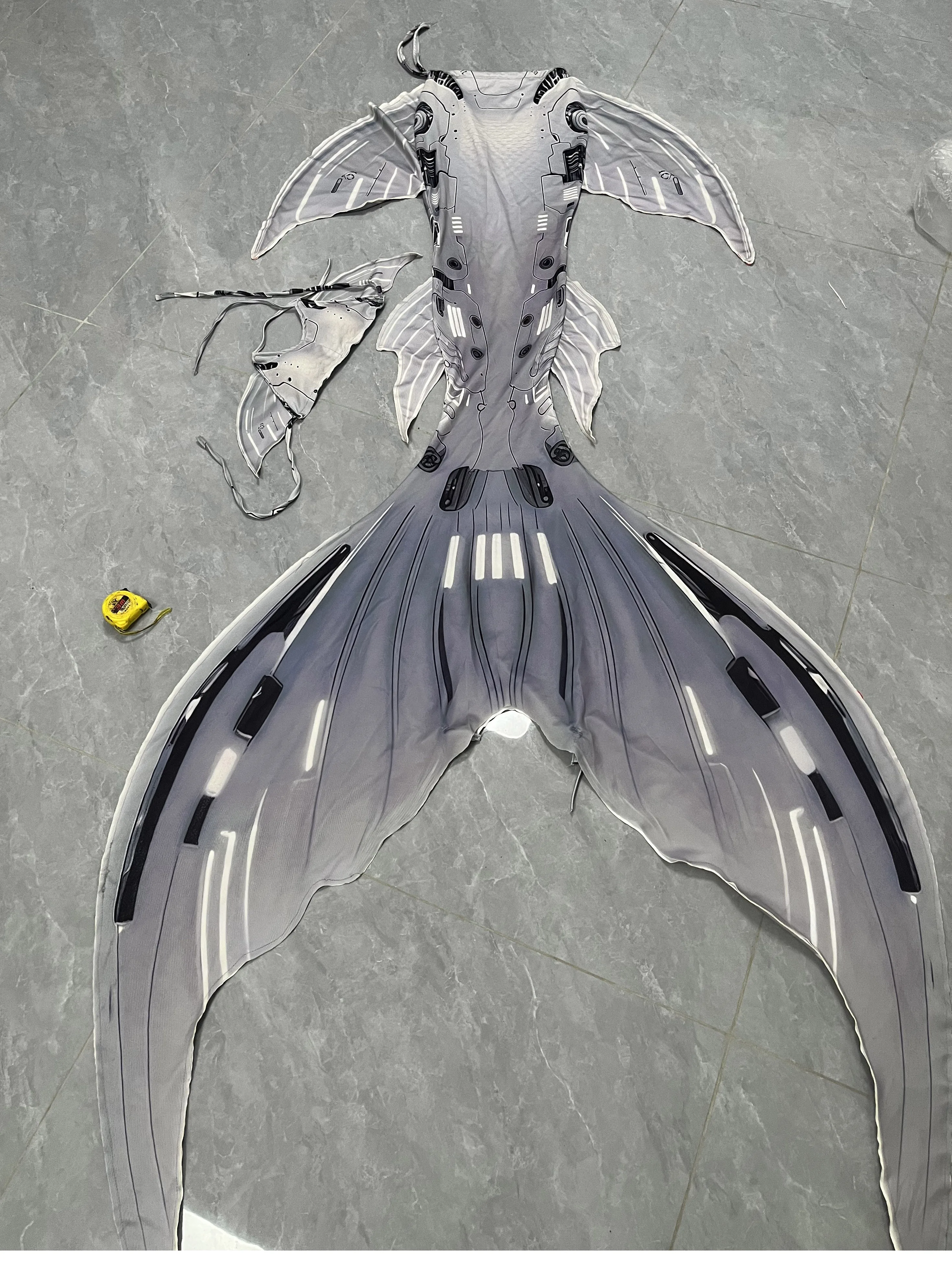 European-Style Mechanical Mermaid Tail Swimsuit Professional Adult Marine Park Performance Costume High-Definition Iridescent
European-Style Mechanical Mermaid Tail Swimsuit Professional Adult Marine Park Performance Costume High-Definition Iridescent