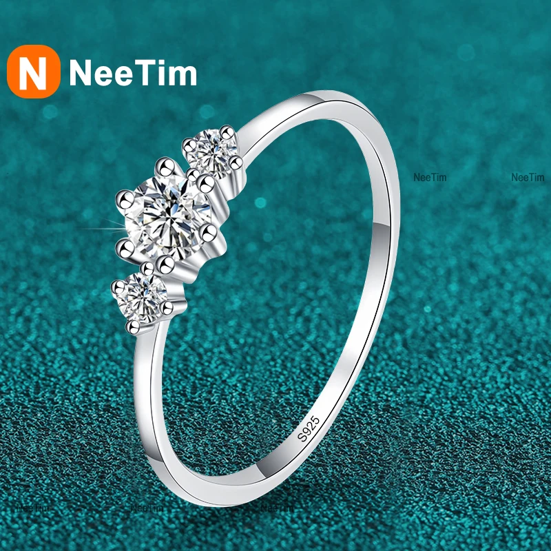 NeeTim Full D Color Moissanite Rings for Women 925 Sterling Silver Lab Diamond Wedding Engagement Ring Jewelry Band Gemstone
NeeTim Full D Color Moissanite Rings for Women 925 Sterling Silver Lab Diamond Wedding Engagement Ring Jewelry Band Gemstone