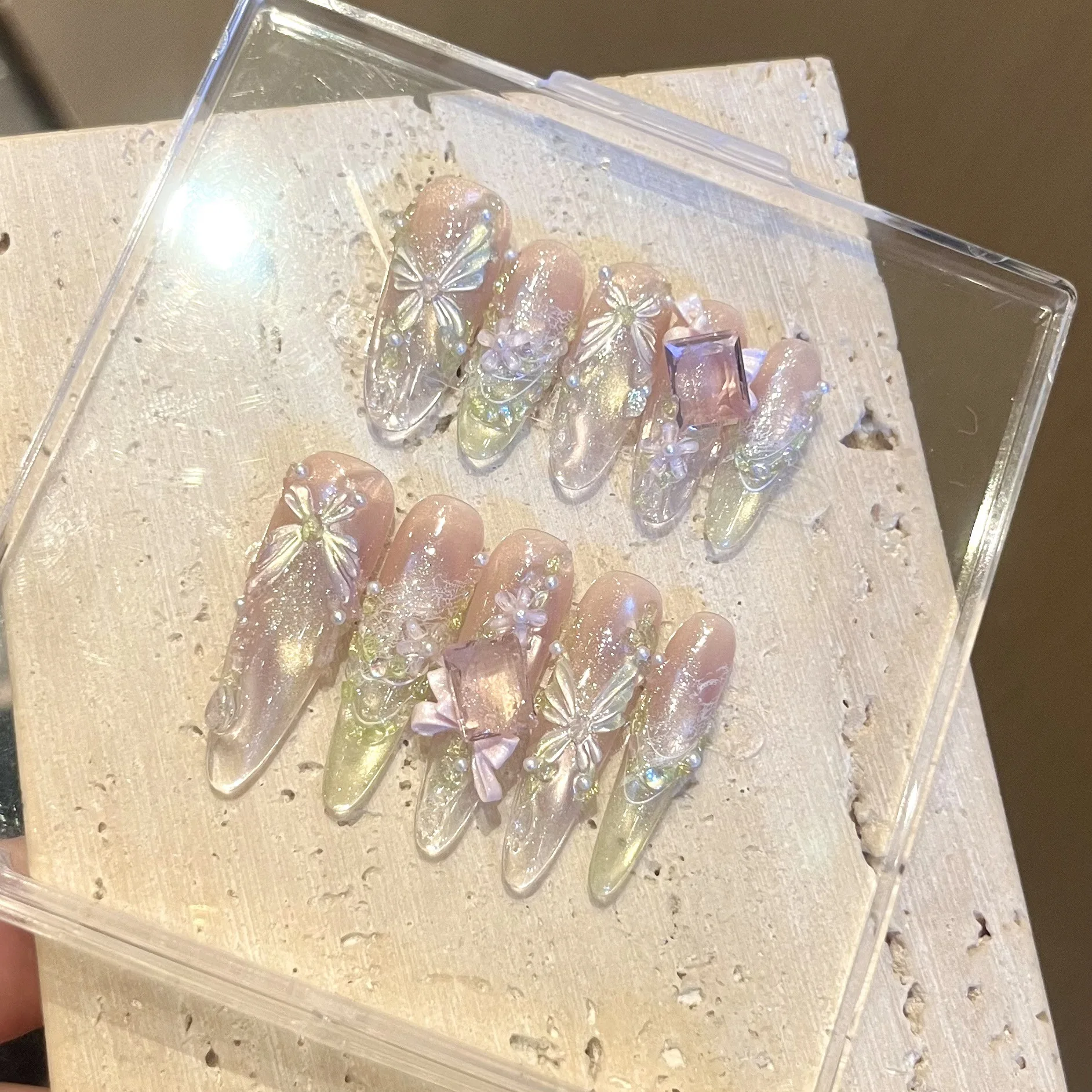 10pcs Cat's Eye Butterfly Nails Tips Spring Flower Rhinestone Design Oval Handmade Press on Fake Nails Art Colorful False Nail
10pcs Cat's Eye Butterfly Nails Tips Spring Flower Rhinestone Design Oval Handmade Press on Fake Nails Art Colorful False Nail