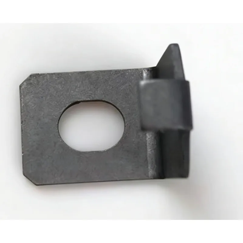 NF101517 Dual-shaft Gear-tooth Bearing Nut Locking Plate with 7-shaped Fixing Bracket for Deere 904 1054 Tractor Parts
NF101517 Dual-shaft Gear-tooth Bearing Nut Locking Plate with 7-shaped Fixing Bracket for Deere 904 1054 Tractor Parts