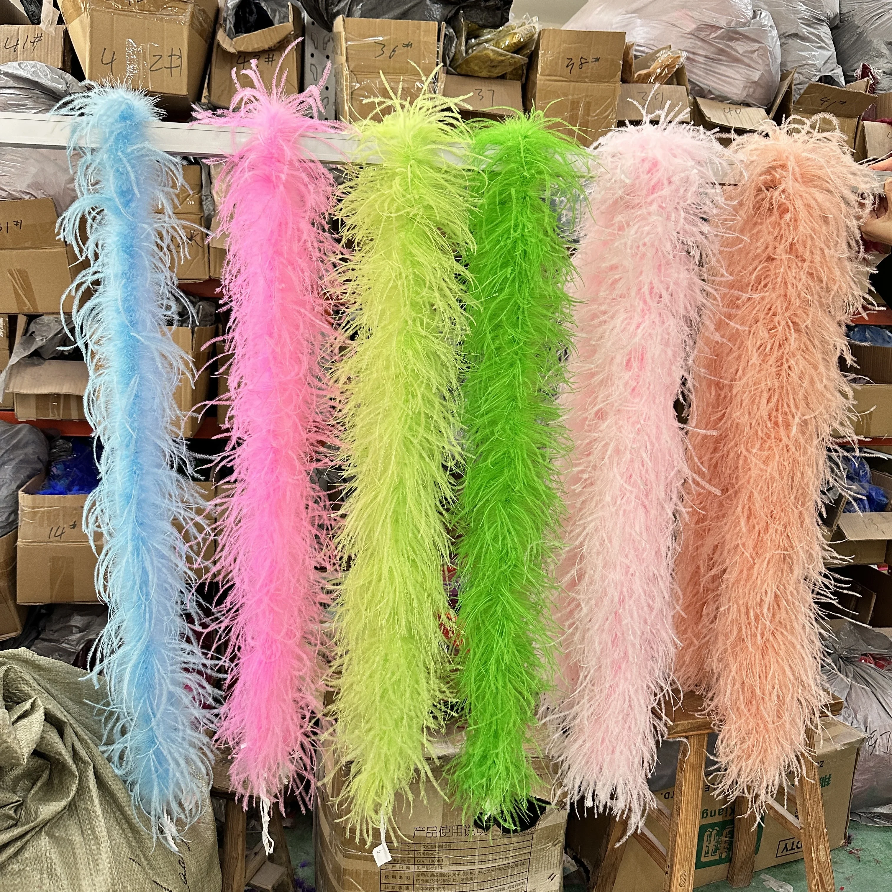 0.5M 1M 2M Ostrich Feathers Boa Customized Wholesale 6Ply For Crafts Party Wedding Dress Clothing Sewing Coat Decoration Plumes
0.5M 1M 2M Ostrich Feathers Boa Customized Wholesale 6Ply For Crafts Party Wedding Dress Clothing Sewing Coat Decoration Plumes