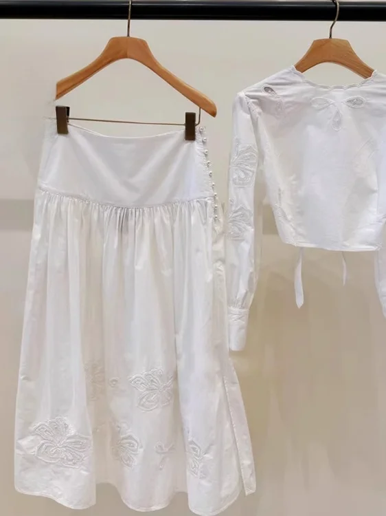 HEIDD S 2025 Autumn French Sle Long Sve round Ne Lace Hollow out Hook Flower Semi-Body Skirt Set Women's Faion Set
HEIDD S 2025 Autumn French Sle Long Sve round Ne Lace Hollow out Hook Flower Semi-Body Skirt Set Women's Faion Set