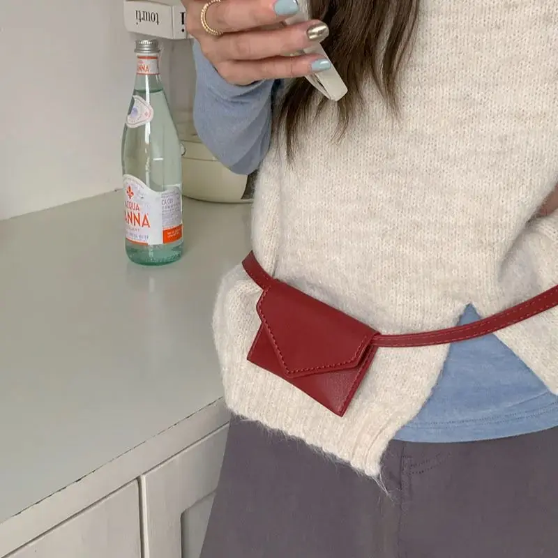 Waist bag, Korean exquisite and fashionable mini square bag, belt decoration, waist hanging bag, multi-color small card bag
Waist bag, Korean exquisite and fashionable mini square bag, belt decoration, waist hanging bag, multi-color small card bag