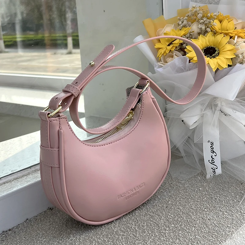 Half-Moon PU Leather Small Underarm Handbag Women 2022 Spring Trendy Brand Shoulder Bag Korean Style All-match Crossbody Bags
Half-Moon PU Leather Small Underarm Handbag Women 2022 Spring Trendy Brand Shoulder Bag Korean Style All-match Crossbody Bags