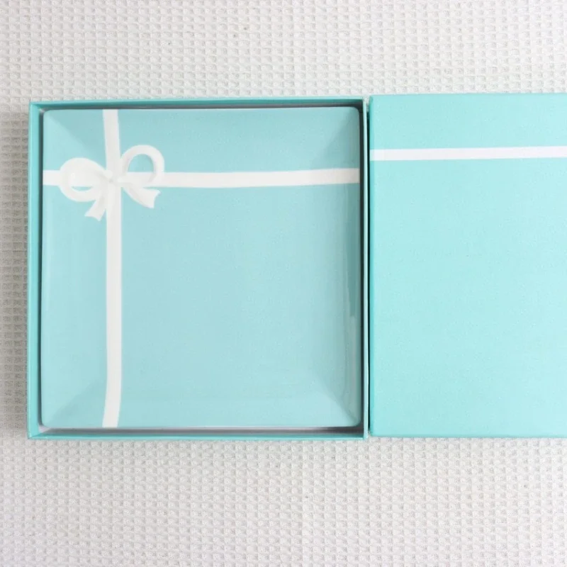 Sky Blue Gift Bone China Square Plate 24cm Single Vegetable Plate Fruit Plate Gift Box Packaging Decoration Dinner Plates Plato
Sky Blue Gift Bone China Square Plate 24cm Single Vegetable Plate Fruit Plate Gift Box Packaging Decoration Dinner Plates Plato