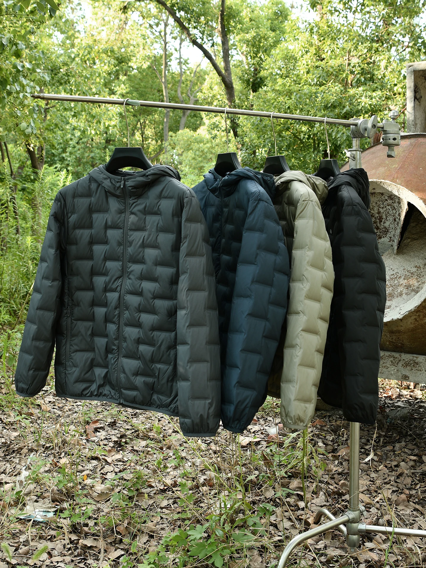 Men's Thin down Jacket Hooded Quilted Polyester Fiber Ultra Light Warm City Casual Style Duck down Filling Regular Fit Coat
Men's Thin down Jacket Hooded Quilted Polyester Fiber Ultra Light Warm City Casual Style Duck down Filling Regular Fit Coat
