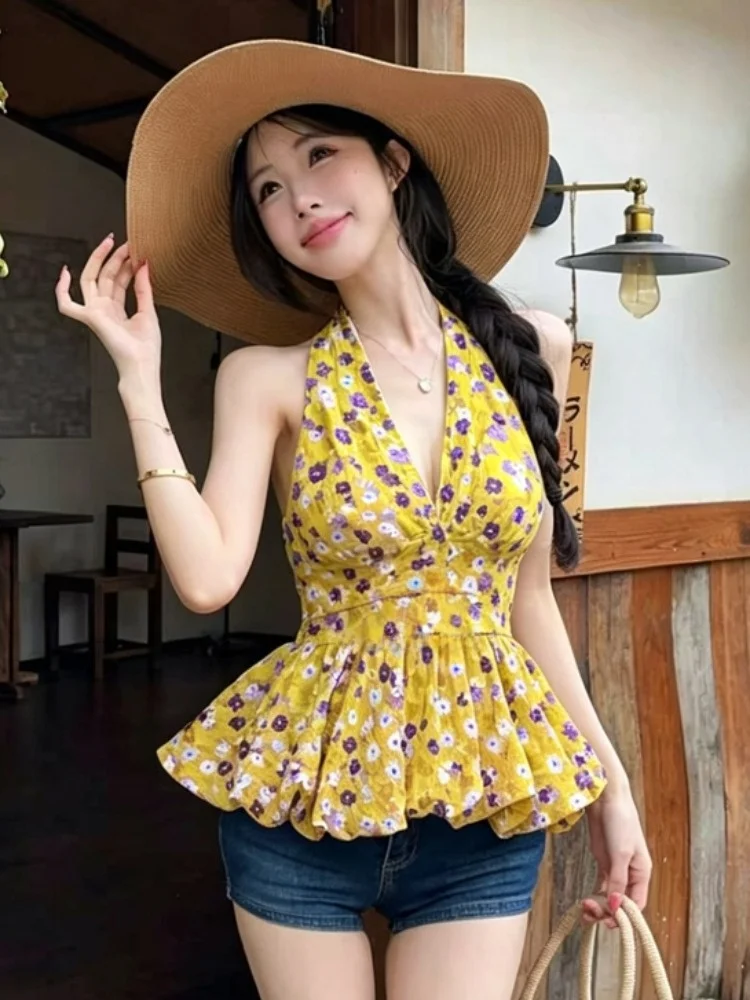 V-Neck Halter Waist-Cinching Vest Women's Summer New Retro Backless Waist-Cinching Top Korean Style Breathable Skin-Friendly
V-Neck Halter Waist-Cinching Vest Women's Summer New Retro Backless Waist-Cinching Top Korean Style Breathable Skin-Friendly