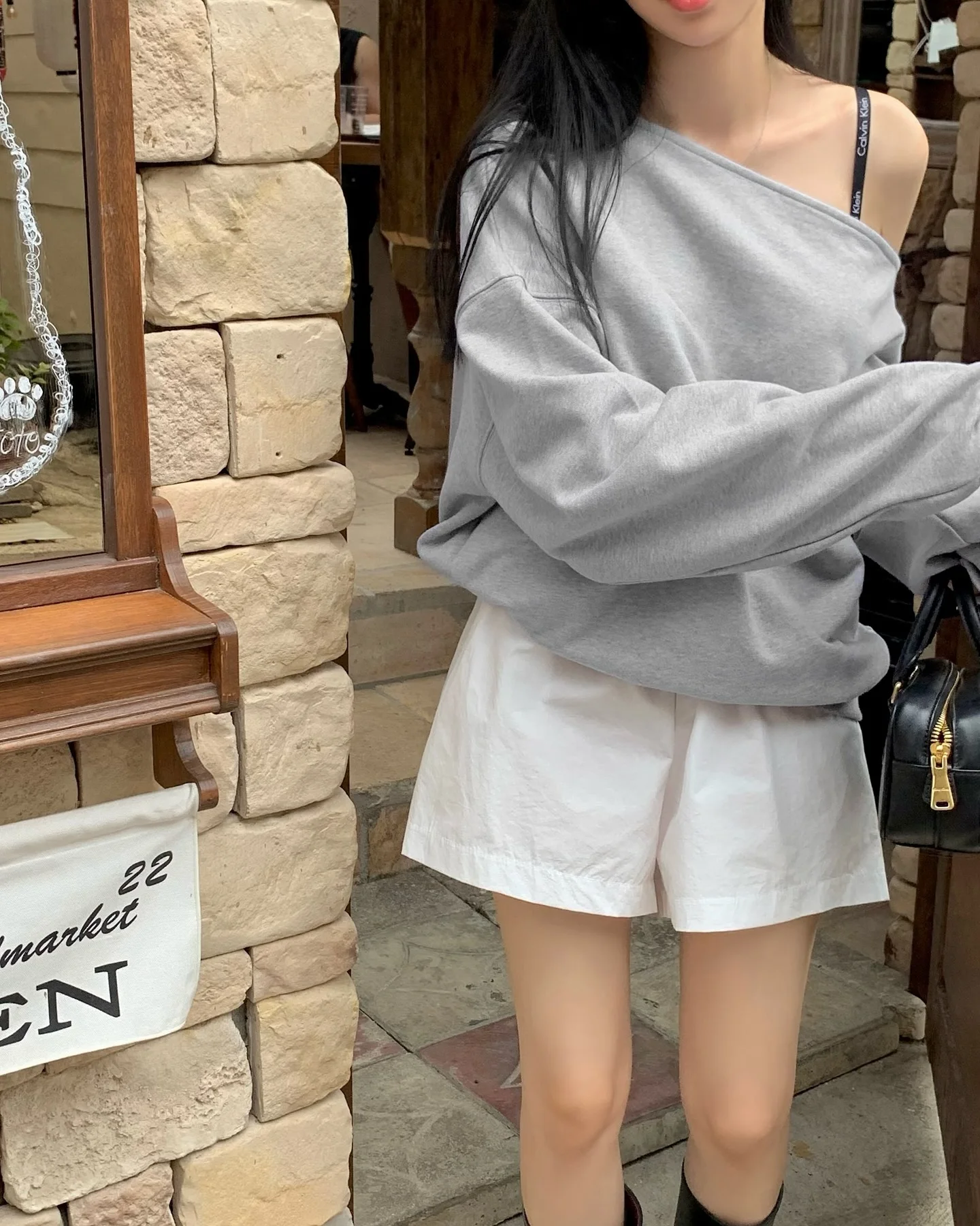 Shoulder Bared Hoodie Jacket Women's Chic Loose Lazy Style Slimming Fashionable Age Reducing Elegantly Versatile Top
Shoulder Bared Hoodie Jacket Women's Chic Loose Lazy Style Slimming Fashionable Age Reducing Elegantly Versatile Top