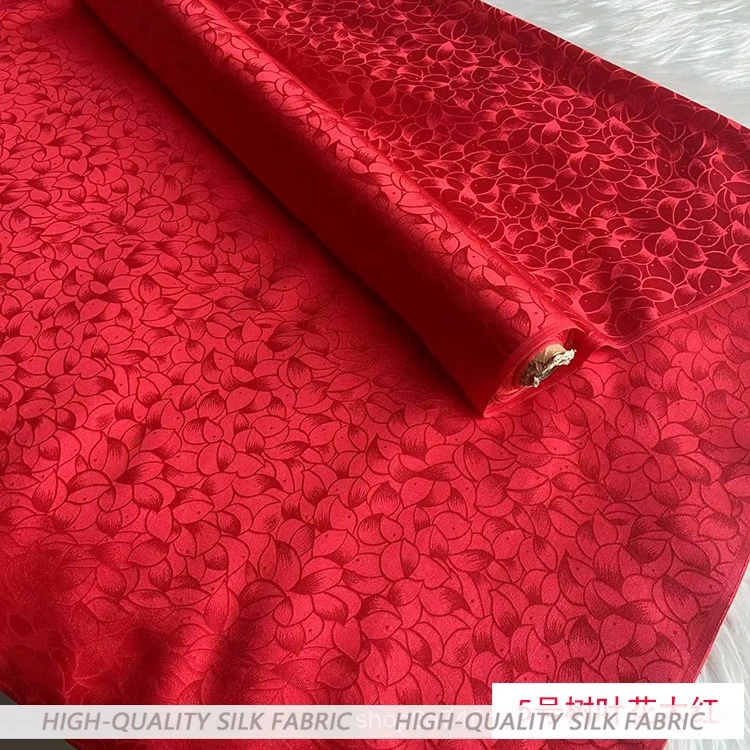 Весенне-летнее жаккардовое атласное шелковое платье Cheongsam, древнее китайское платье, новое платье
Весенне-летнее жаккардовое атласное шелковое платье Cheongsam, древнее китайское платье, новое платье